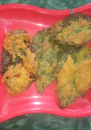 শিউলি পাতার বড়া(shuli patar vada recipe in Bengali) রেসিপির প্রধান ছবি