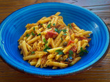 Pasta a la puttanesca de sardinas
