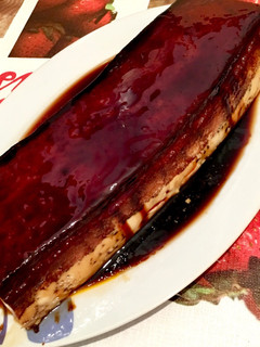 Una foto de Flan casero con caramelo