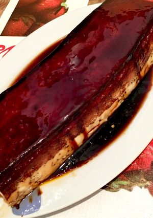 Una foto de Flan casero con caramelo