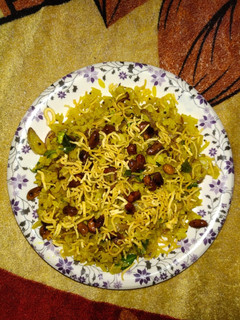 पोहा (Poha recipe in hindi) रेसिपी मुख्य फोटो