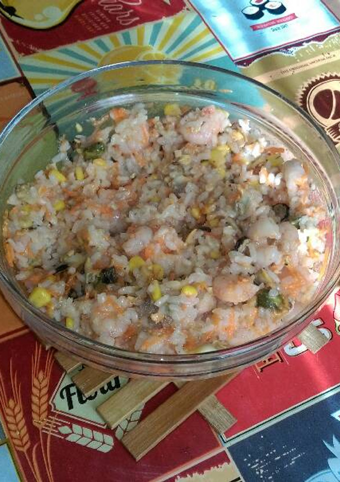 Una foto de Arroz sabor a mar en ensalada
