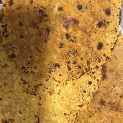 A picture of Khichdi Thepla.
