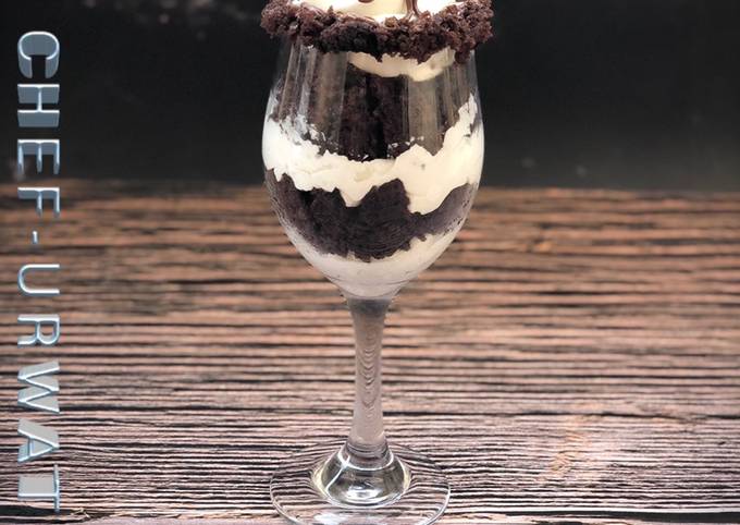 Chocolate cake parfait