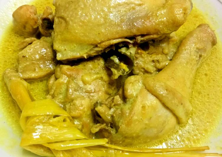 Cara Gampang Menyiapkan Opor Ayam yang Bikin Ngiler