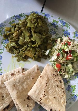 પાપડી બટાકા નું શાક (Papadi Bataka Shak Recipe In Gujarati) રેસીપી મુખ્ય ફોટો