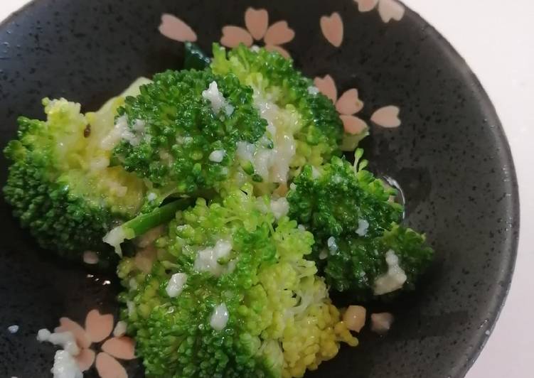 Brokoli dengan Shio Koji &amp; Olive Oil salad dressing