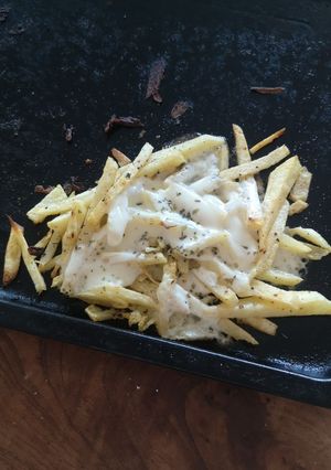 Una foto de Papas "fritas" al horno gratinadas. Exquisitas!!