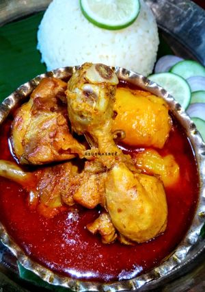 আলু দিয়ে চিকেনের ঝোল(alu diye chicken er jhol recipe in Bengali) রেসিপির প্রধান ছবি