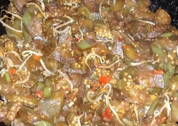 Tumis terong pedas manis