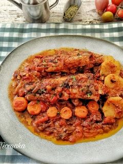 Φωτογραφία της συνταγής Μπακαλιαράκια πλακί στο φούρνο με πατάτες και φρέσκια ντομάτα