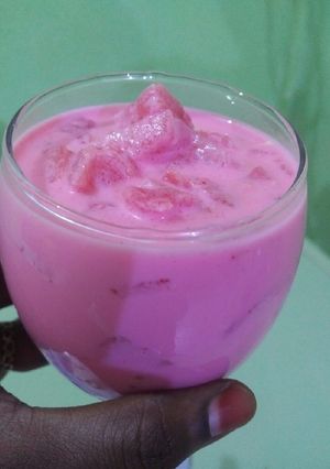 A picture of Watermelon milk juice.