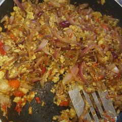 A picture of Title:egg sauce.