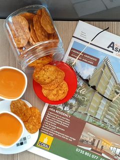 ક્રિસ્પી ફરસી પૂરી (Crispy Farsi Poori Recipe In Gujarati) રેસીપી મુખ્ય ફોટો