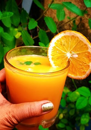 অরেঞ্জ পুদিনা ঠান্ডাই (orange pudina thandai recipe in Bengali) রেসিপির প্রধান ছবি