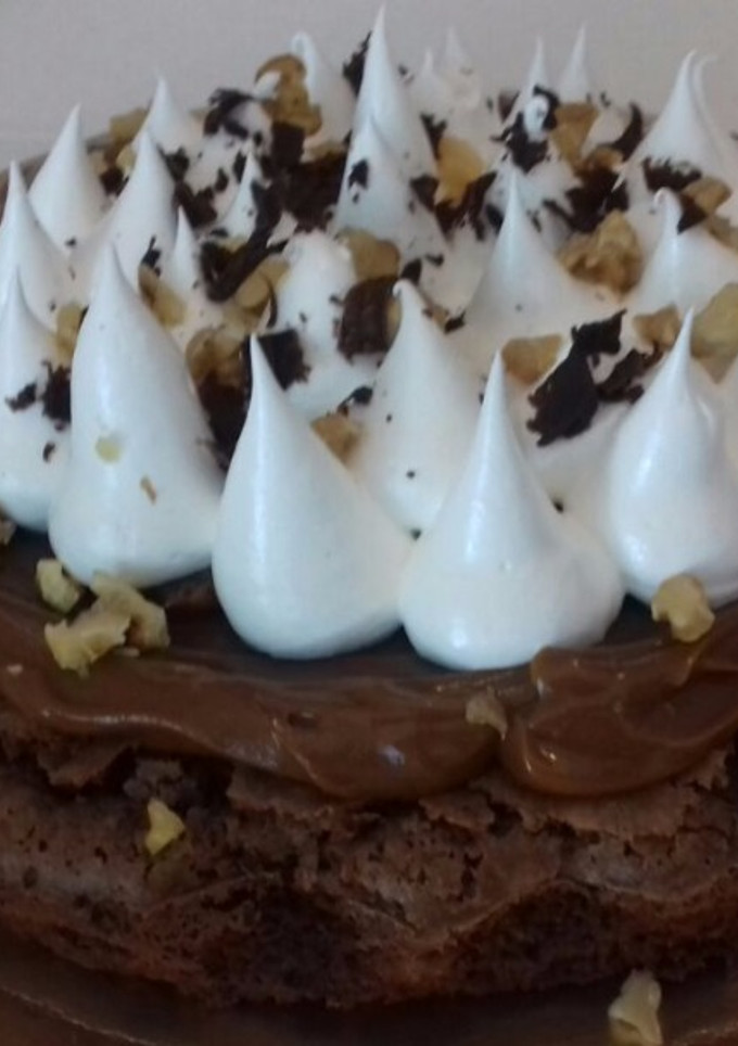 Una foto de Brownie con Dulce de leche y Merengue 👑
