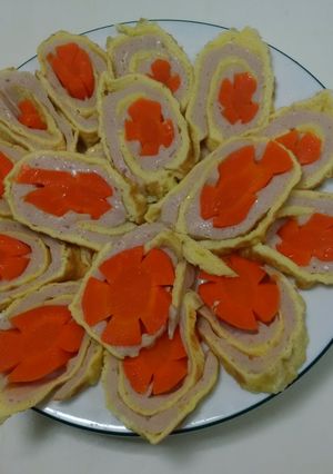 Hình của món Giò sống cuộn rau củ hấp.