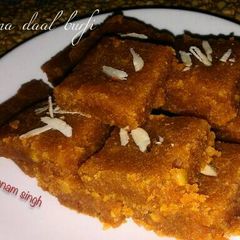 A picture of Channa daal burfi.
