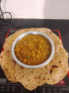 * பஞ்சாபி ஷோலே படூரா *(punjabi chole batura recipe in tamil) செய்முறை முக்கிய புகைப்படம்