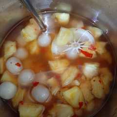A picture of Asinan nanas rambutan.