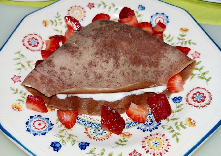 Creps de chocolate con crema mascarpone y fresas