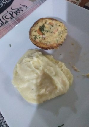 Una foto de Champiñones con pasta de camarones y puré