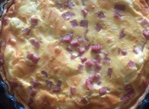 Foto principal de Quiche de masa quebrada con jamón York y queso