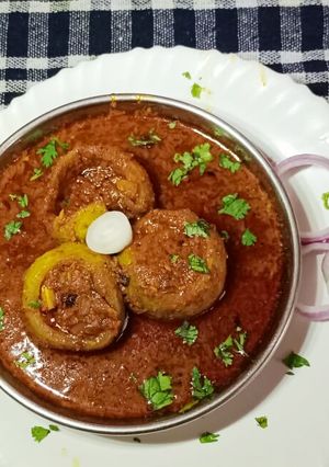 झणझणीत मसाला ढेमसे (विदर्भ स्टाईल) (Masala Dhemse Bhaji Recipe In Marathi) रेसिपी चे मुख्य फोटो 
