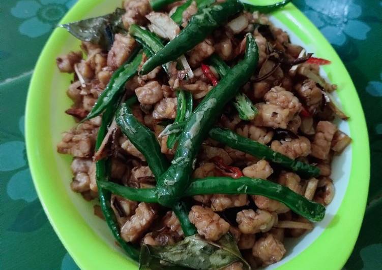 Tempe goreng cabai ijo Tempe goreng cabai ijo