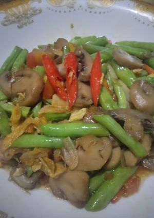 Foto resep Tumis buncis jamur kancing enak banget