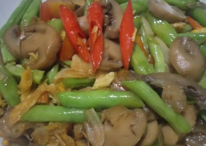 Bagaimana Menyiapkan Tumis buncis jamur kancing enak banget Anti Gagal