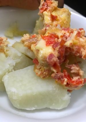 A picture of Boiled yam and fried egg.