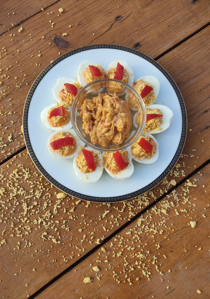 Una foto de Huevos rellenos de atún