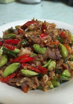 Foto resep Tumis bawang merah + pete