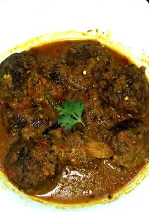 A picture of Banana flower(mocha)kofta curry.