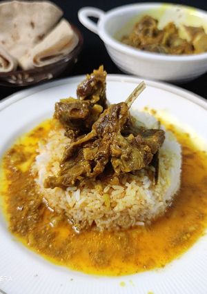 काश्मीरी मटन यखनी (Kashmiri Matan Yakhni Recipe In Hindi) रेसिपी मुख्य फोटो
