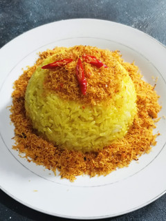 Foto resep Ketan Kuning Bumbu Serundeng Pedas Manis Gurih