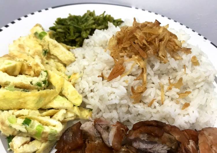 8 Resep: Nasi Uduk Rice Cooker yang Bikin Ngiler!