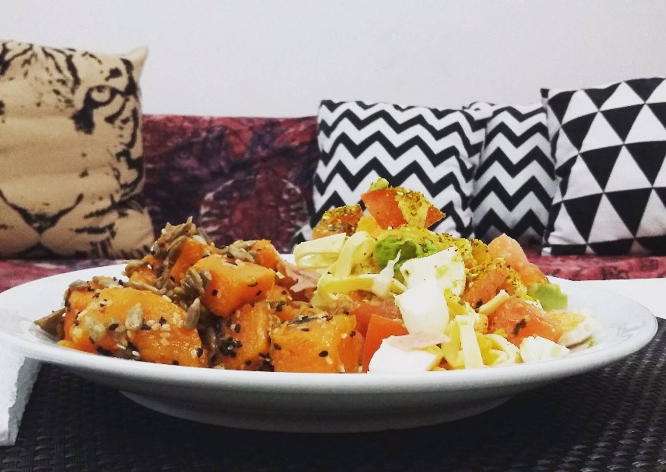 Calabacitas con ensalada mix!