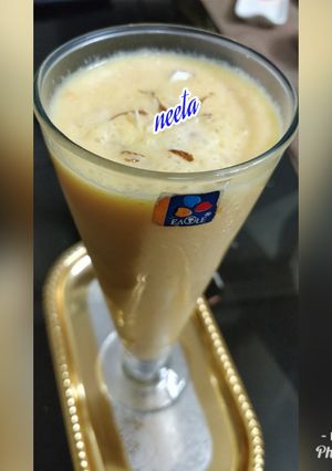 A picture of Basil Mango Banana Smoothie.