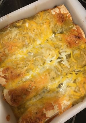 A picture of Fajita green chile enchiladas.