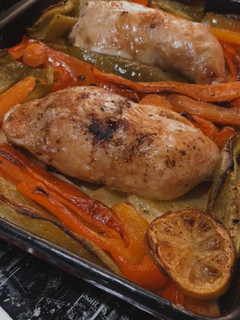 Una foto de Muslo de pollo al horno