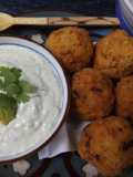 Bolas de arroz con salsa verde