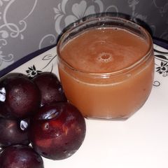 A picture of Plum juice.