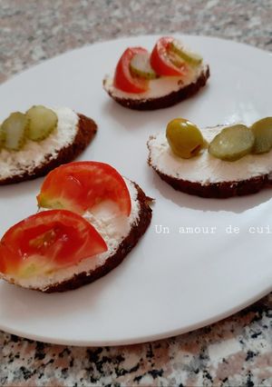 Une photo de Tartines au cottage cheese 🥖🍹