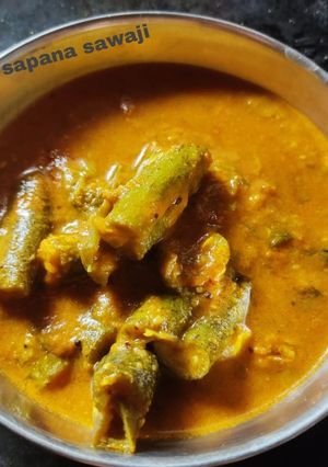गीलक्याची रस्सा भाजी (Gilkyachi Rassa Bhaji Recipe In Marathi) रेसिपी चे मुख्य फोटो 