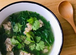 Hình của món Canh Cải Rocket Thịt Băm.