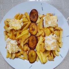 A picture of Irish/plantain with egg.