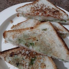 A picture of Potato sandwich.