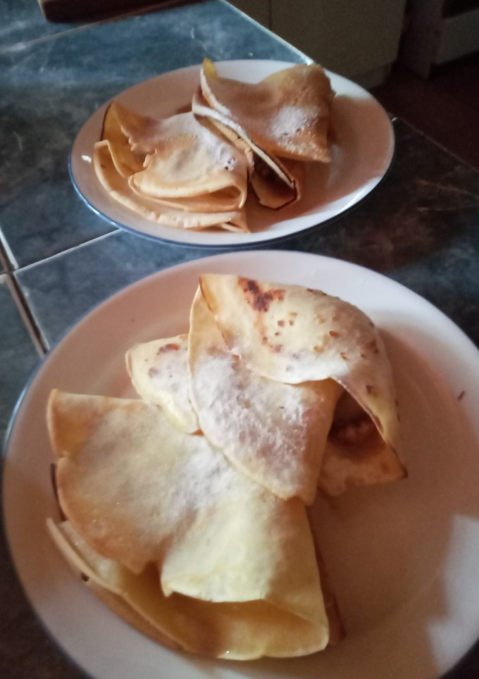 Una foto de Panqueques rellenos con peras y nueces para diabéticos